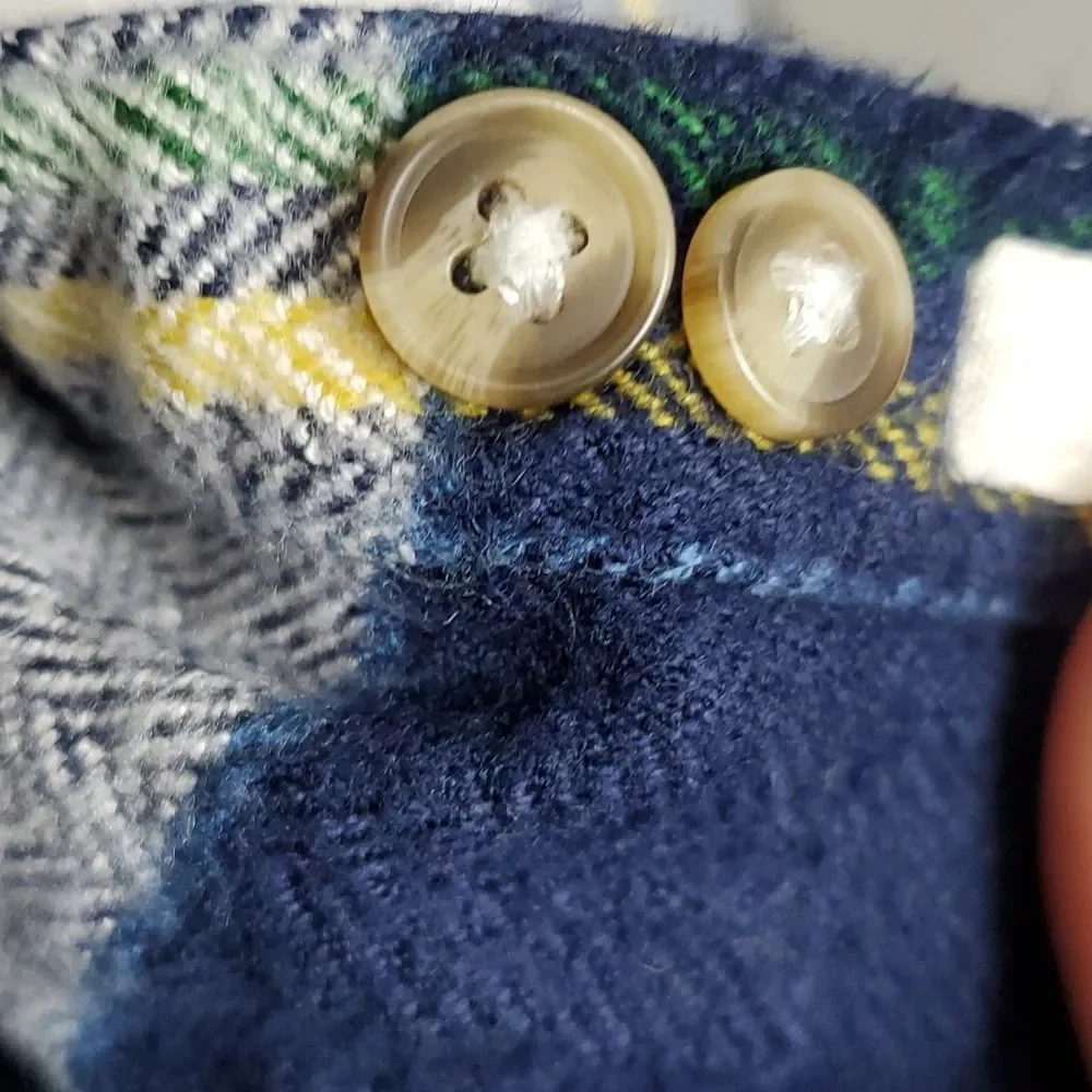 ⭐️2/$30 American Eagle Classic Fit Plaid Flannel Shirt Navy White Orange Size XS